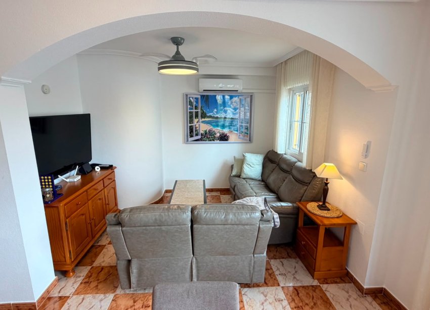 Resale - Villa - Orihuela Costa