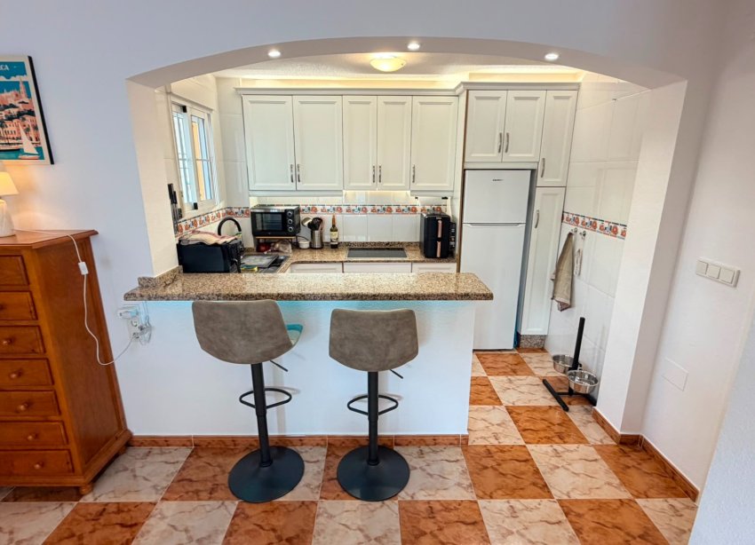 Resale - Villa - Orihuela Costa