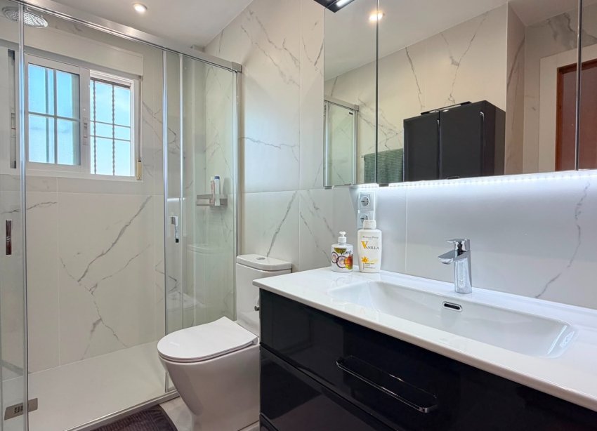 Resale - Villa - Orihuela Costa