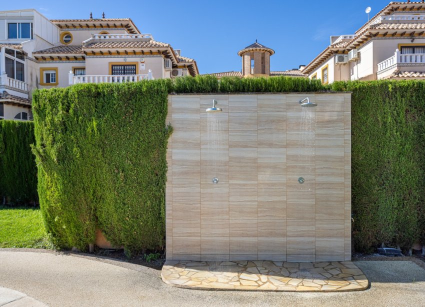 Resale - Villa - Orihuela Costa