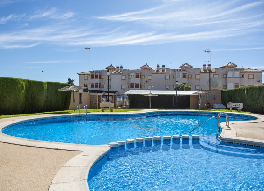 Resale - Villa - Orihuela Costa
