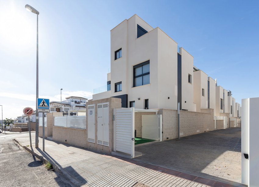 Resale - Villa - Orihuela Costa