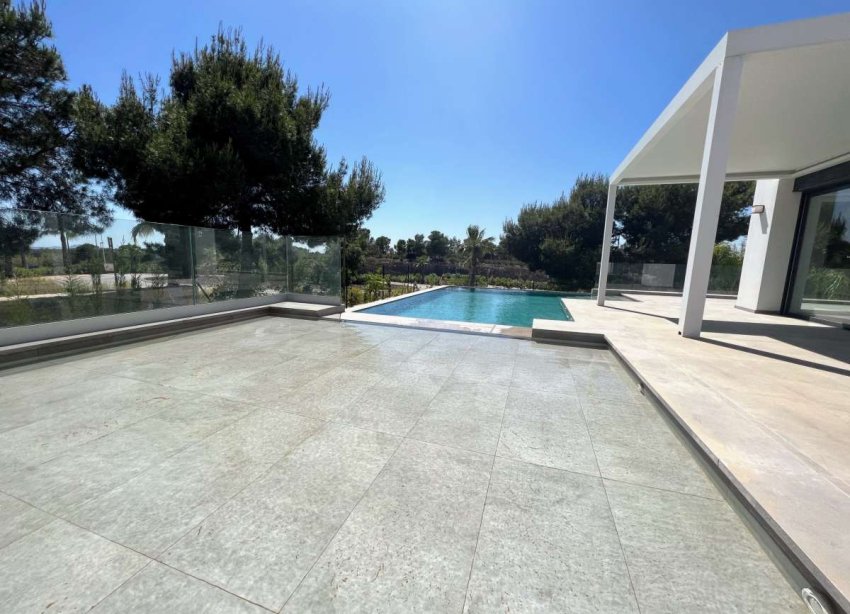 Resale - Villa - Orihuela - Las Colinas Golf