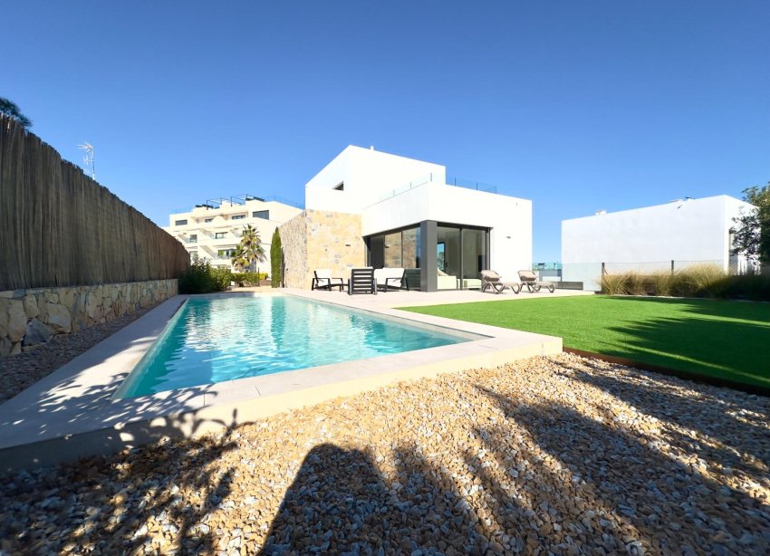 Resale - Villa - Orihuela - Las Colinas Golf