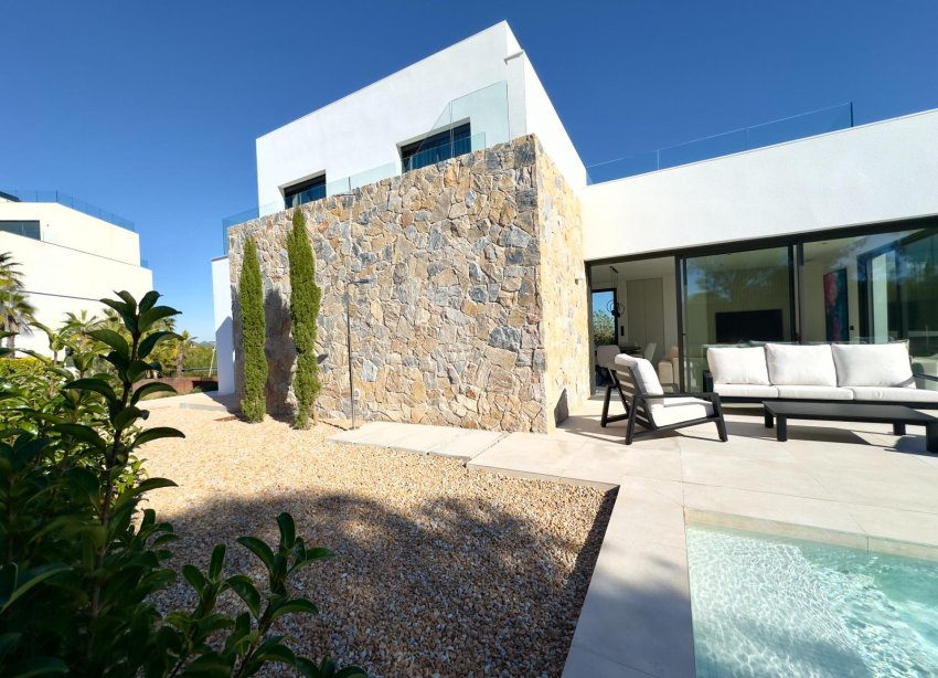 Resale - Villa - Orihuela - Las Colinas Golf
