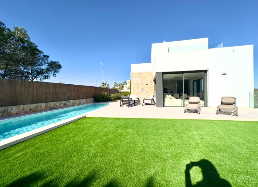 Resale - Villa - Orihuela - Las Colinas Golf