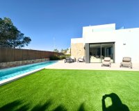 Resale - Villa - Orihuela - Las Colinas Golf