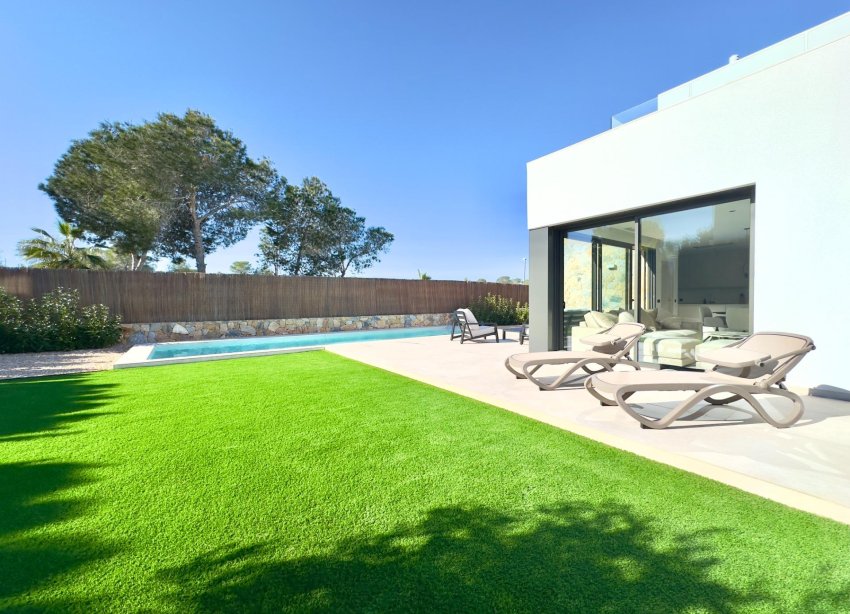 Resale - Villa - Orihuela - Las Colinas Golf