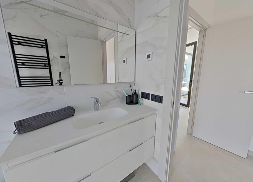 Resale - Villa - Orihuela - Las Colinas Golf
