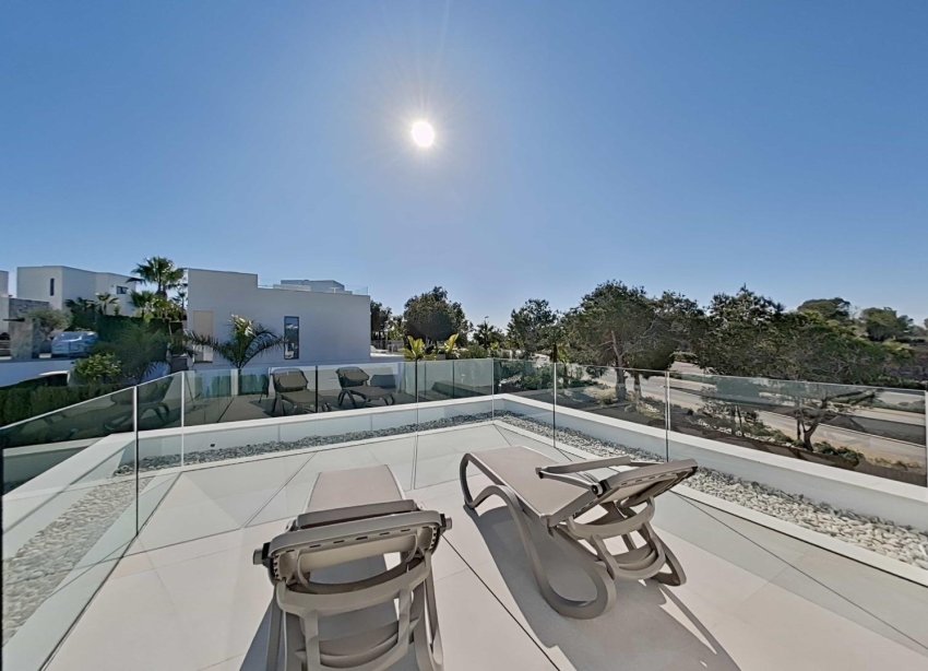 Resale - Villa - Orihuela - Las Colinas Golf