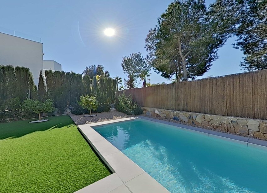 Resale - Villa - Orihuela - Las Colinas Golf