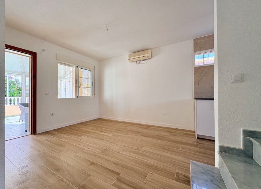 Resale - Villa - Orihuela - Los Balcones