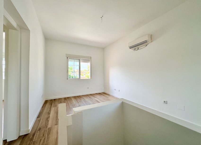 Resale - Villa - Orihuela - Los Balcones