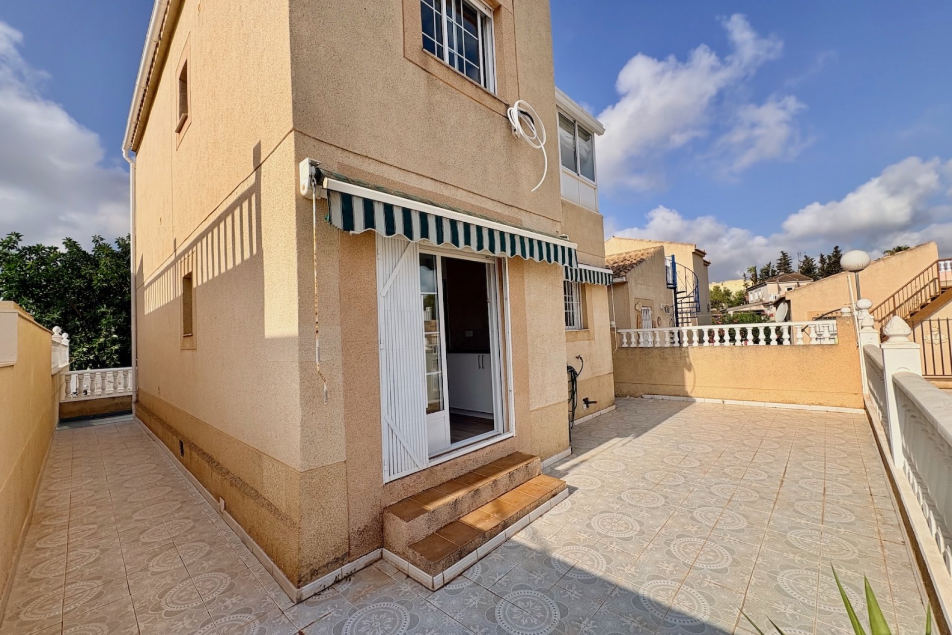 Resale - Villa - Orihuela - Los Balcones