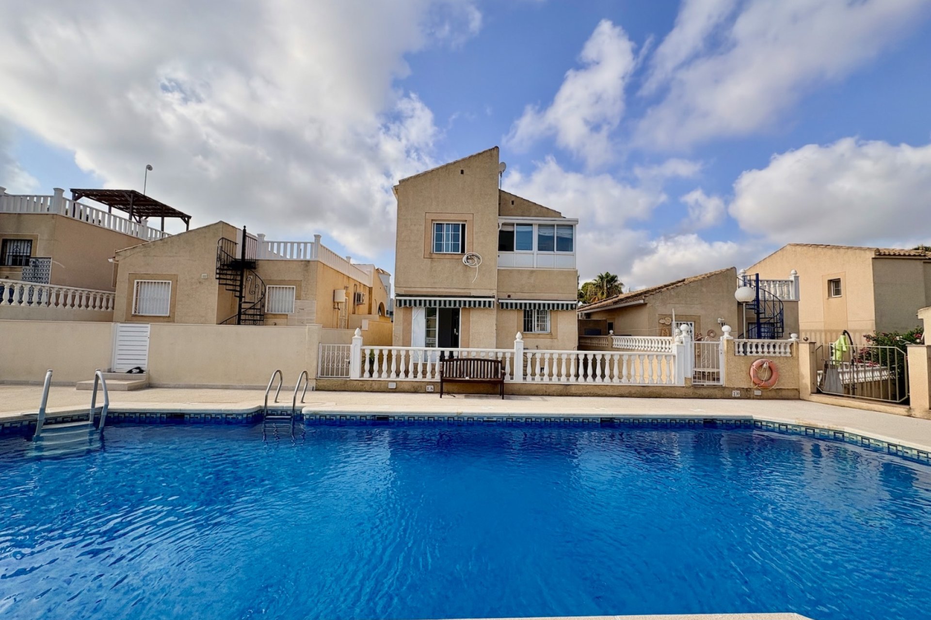 Resale - Villa - Orihuela - Los Balcones