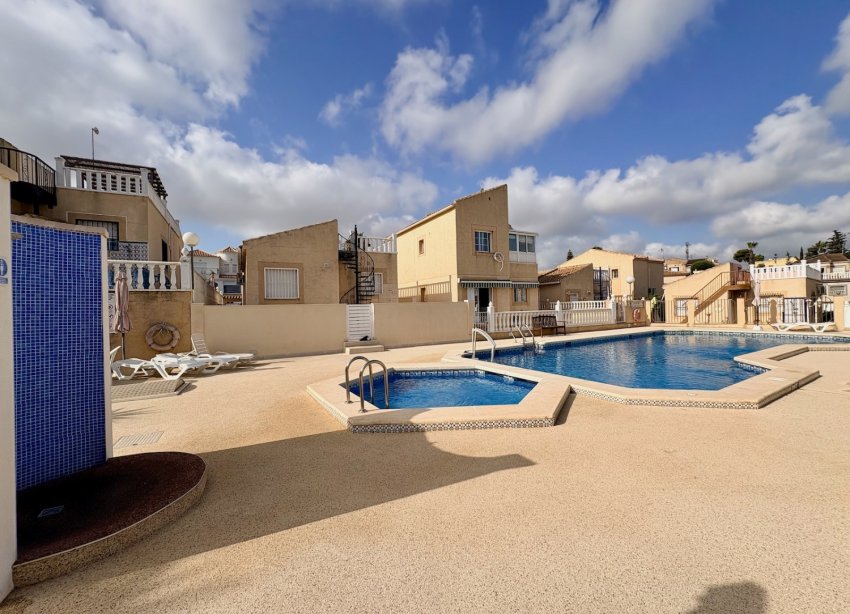 Resale - Villa - Orihuela - Los Balcones