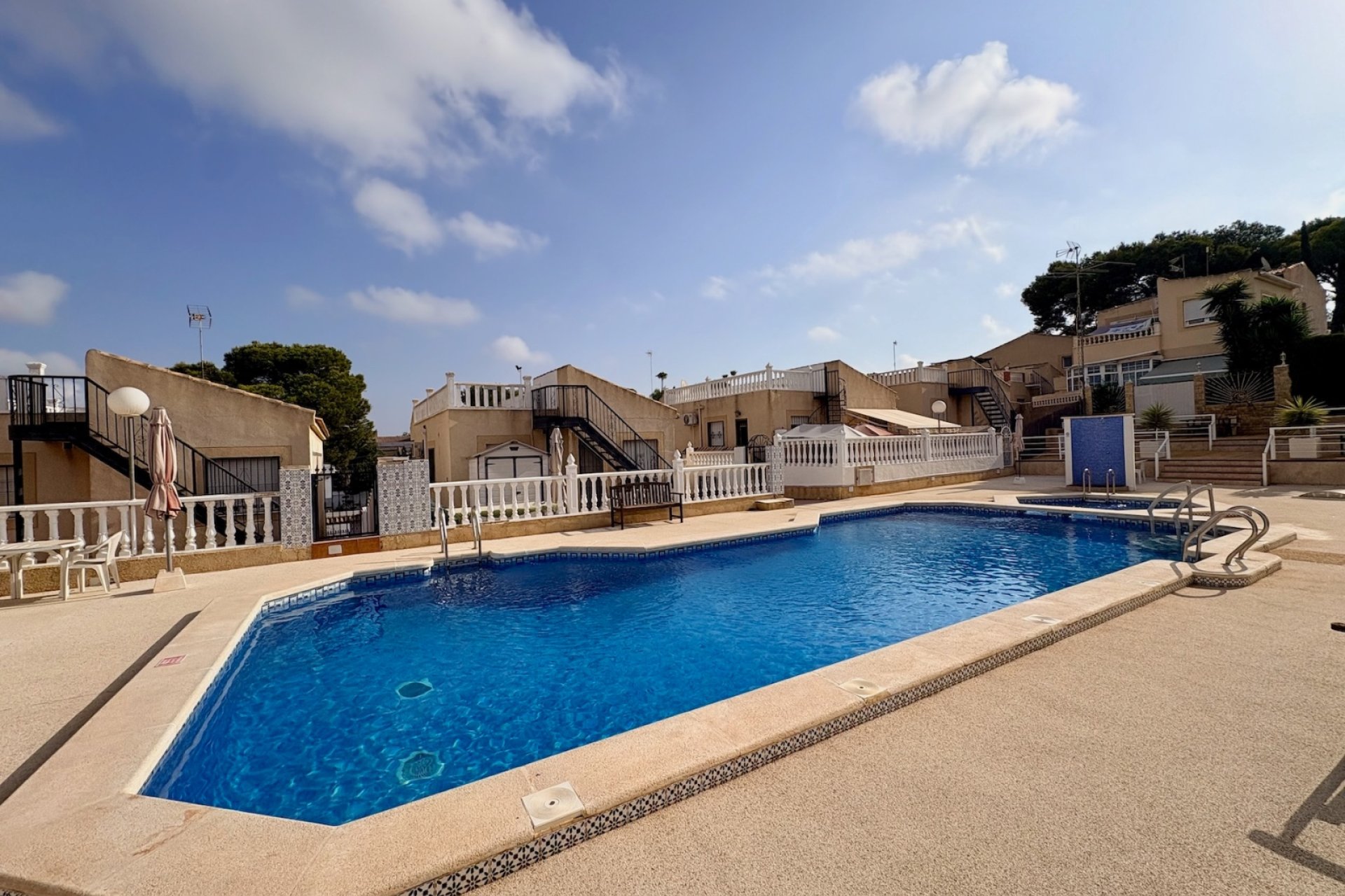 Resale - Villa - Orihuela - Los Balcones
