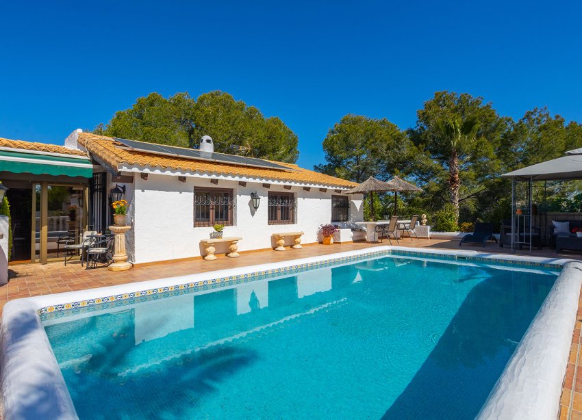 Resale - Villa - Orihuela - Orihuela Costa