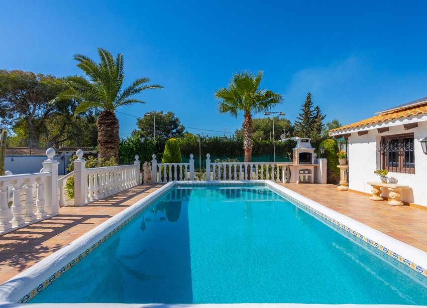 Resale - Villa - Orihuela - Orihuela Costa