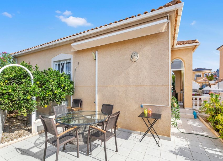 Resale - Villa - Orihuela - Urbanización Perla del Mar