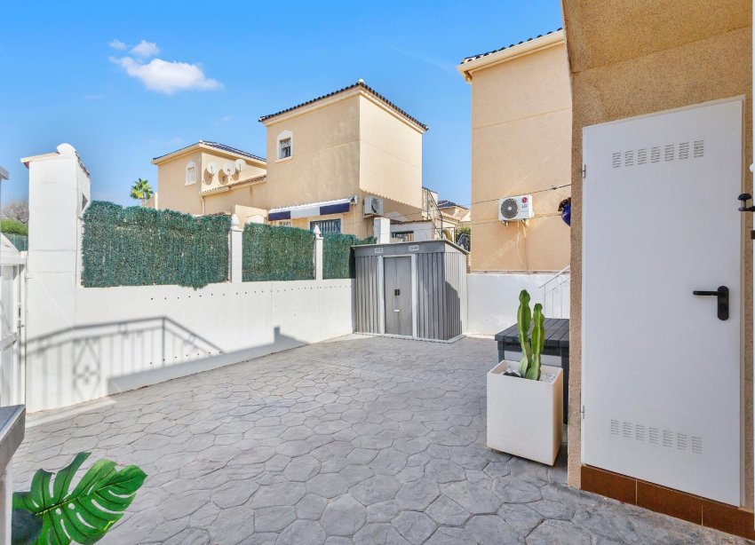 Resale - Villa - Orihuela - Urbanización Perla del Mar