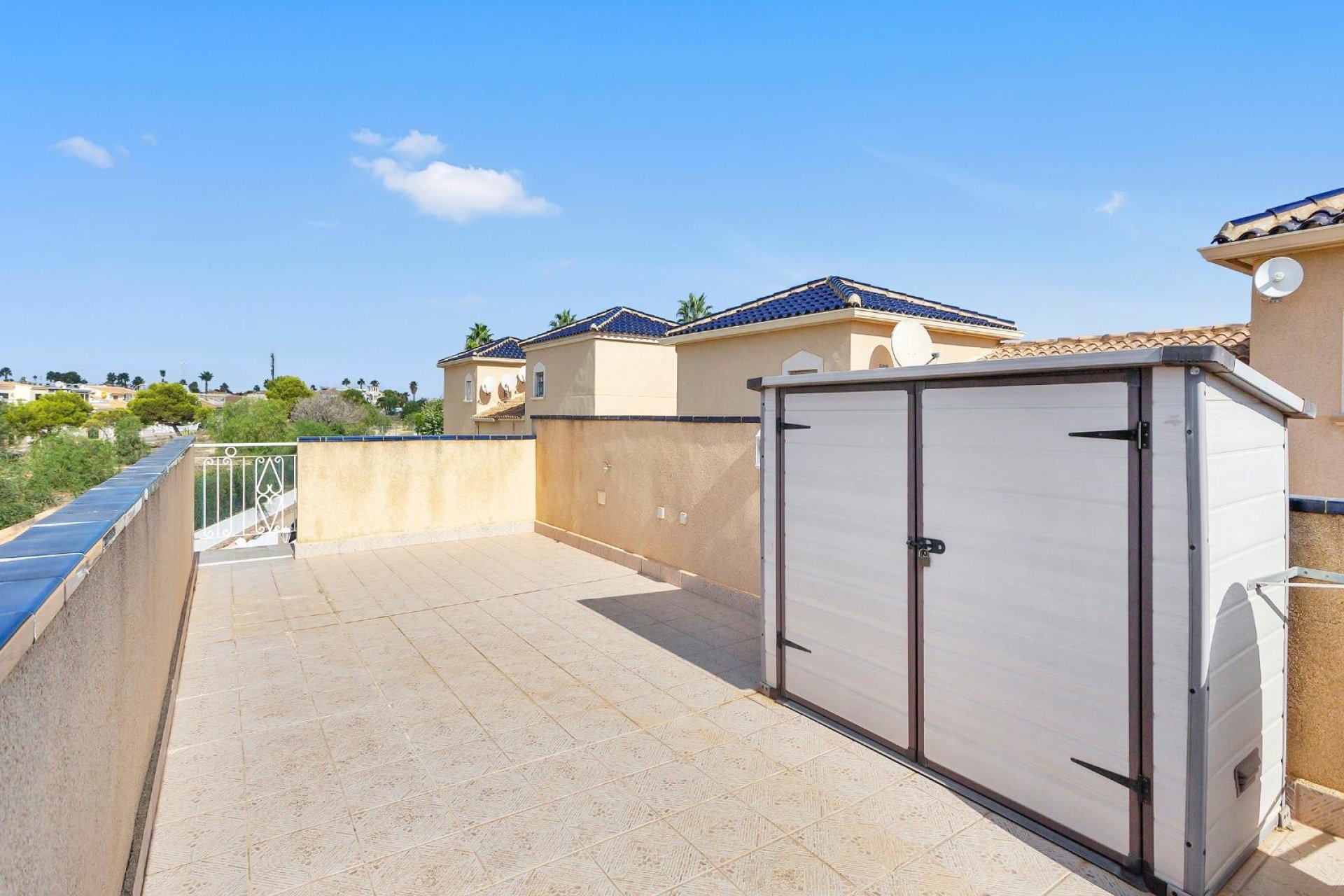 Resale - Villa - Orihuela - Urbanización Perla del Mar