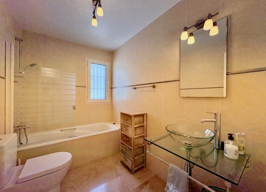 Resale - Villa - Orihuela - Villamartin