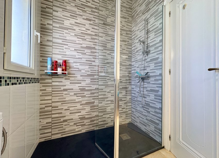 Resale - Villa - Orihuela - Villamartin