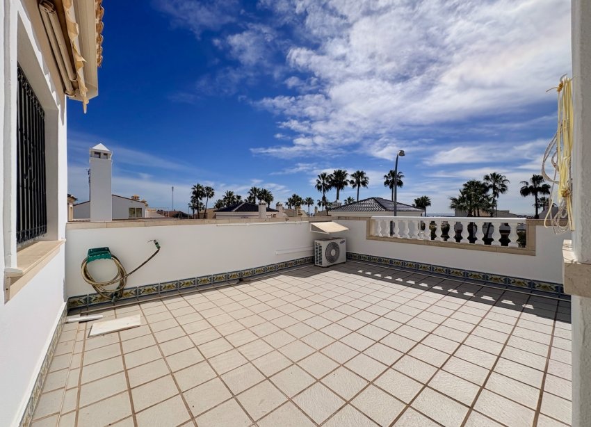 Resale - Villa - Orihuela - Villamartin