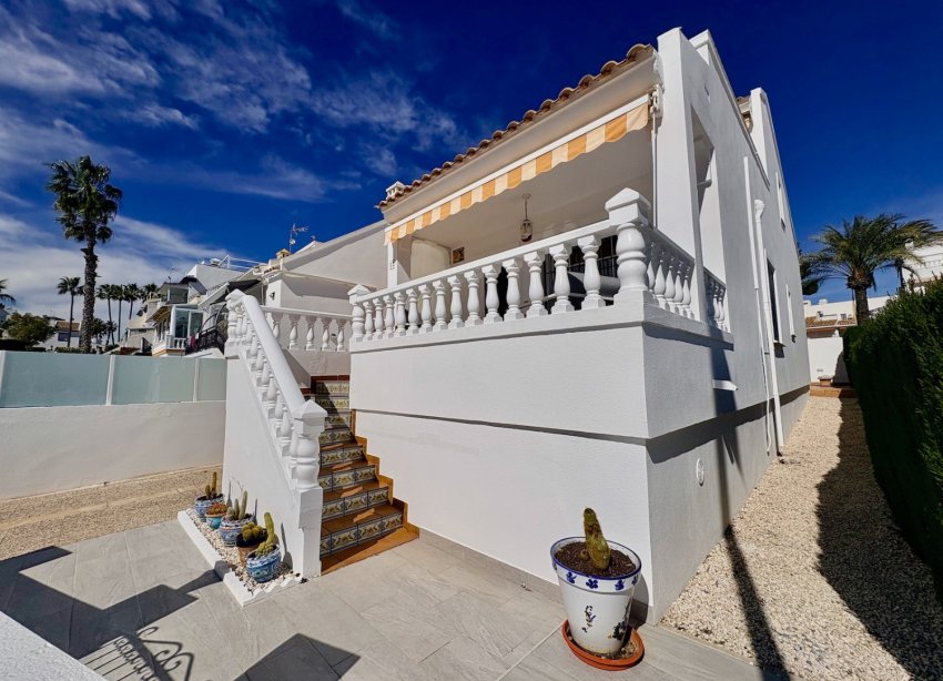 Resale - Villa - Orihuela - Villamartin