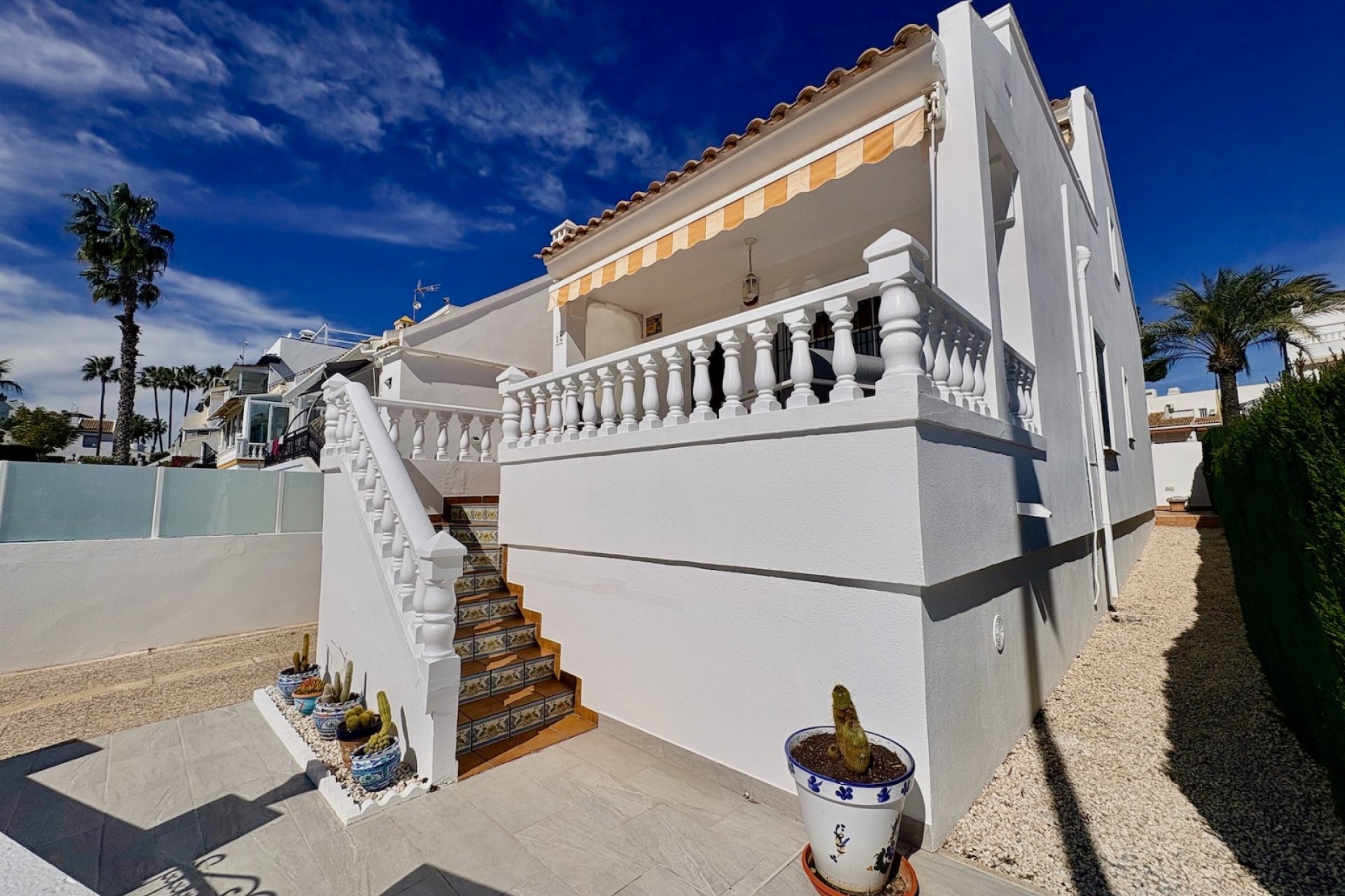Resale - Villa - Orihuela - Villamartin