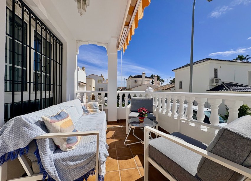 Resale - Villa - Orihuela - Villamartin