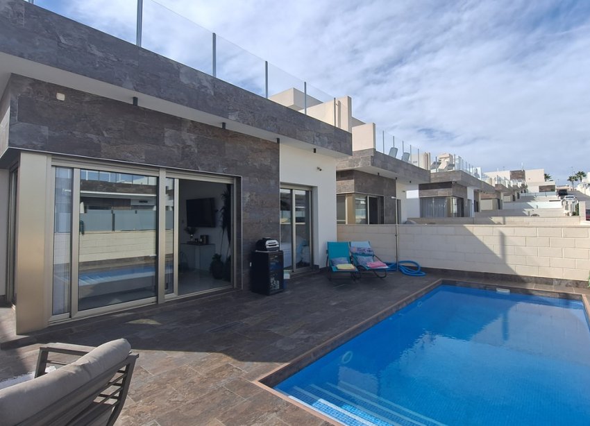 Resale - Villa - Pau 26 - Villamartin