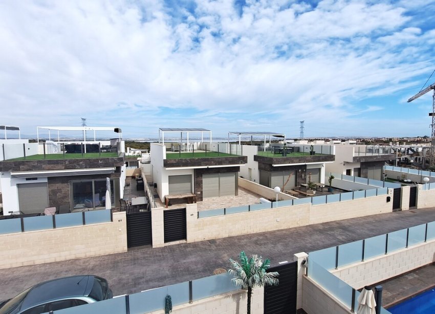 Resale - Villa - Pau 26 - Villamartin