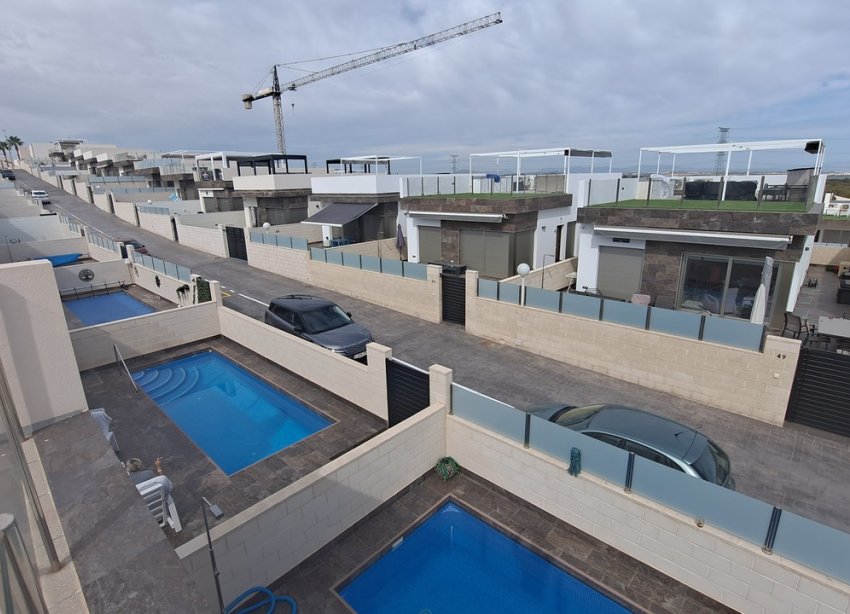 Resale - Villa - Pau 26 - Villamartin