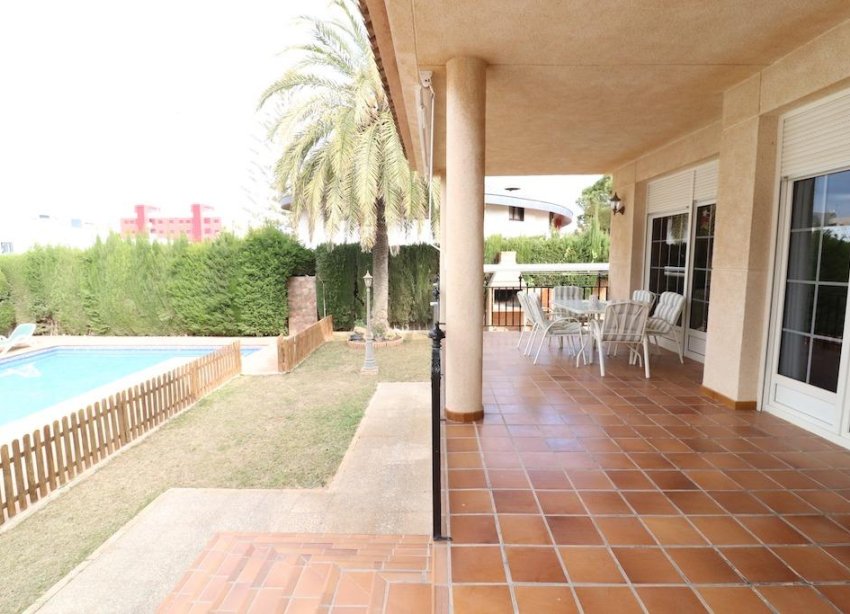 Resale - Villa - Pilar de la Horadada - Riomar