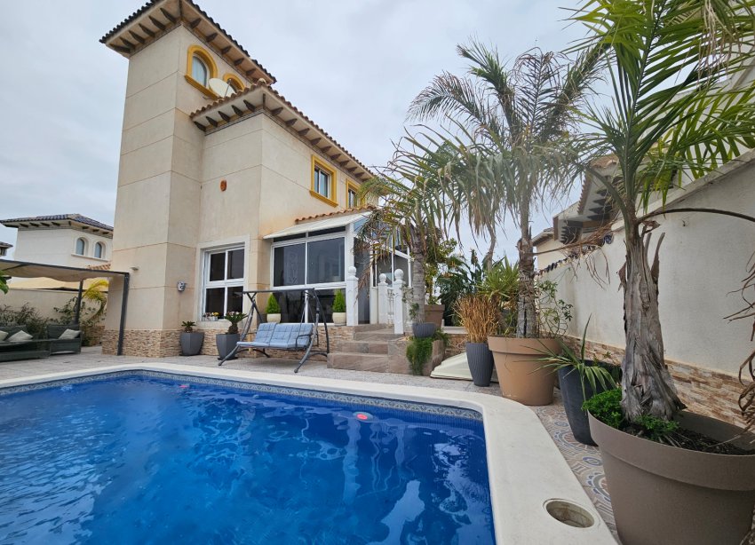 Resale - Villa - Playa Flamenca - San Jose