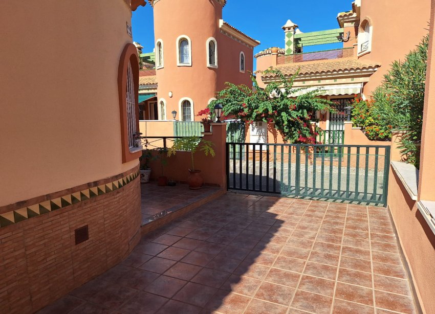 Resale - Villa - Playa Flamenca - Villas San Luis