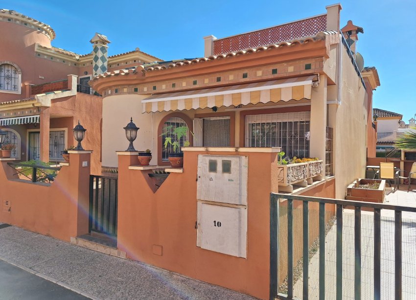 Resale - Villa - Playa Flamenca - Villas San Luis