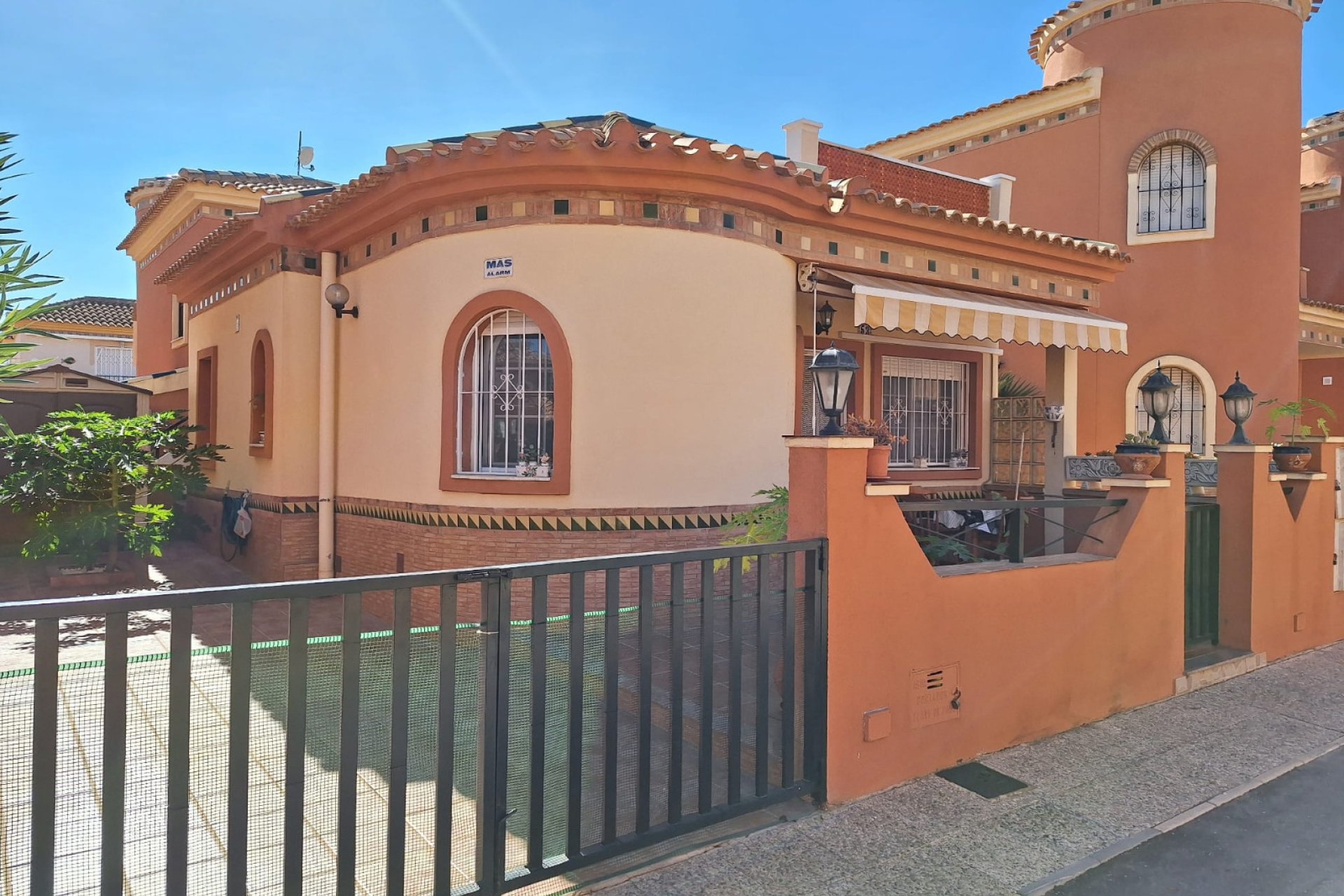 Resale - Villa - Playa Flamenca - Villas San Luis