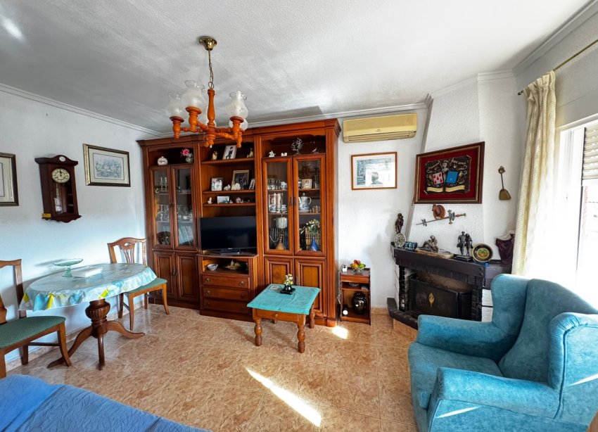 Resale - Villa - Punta Prima