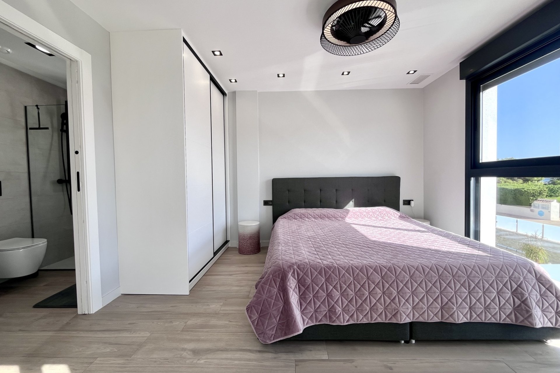 Resale - Villa - Punta Prima