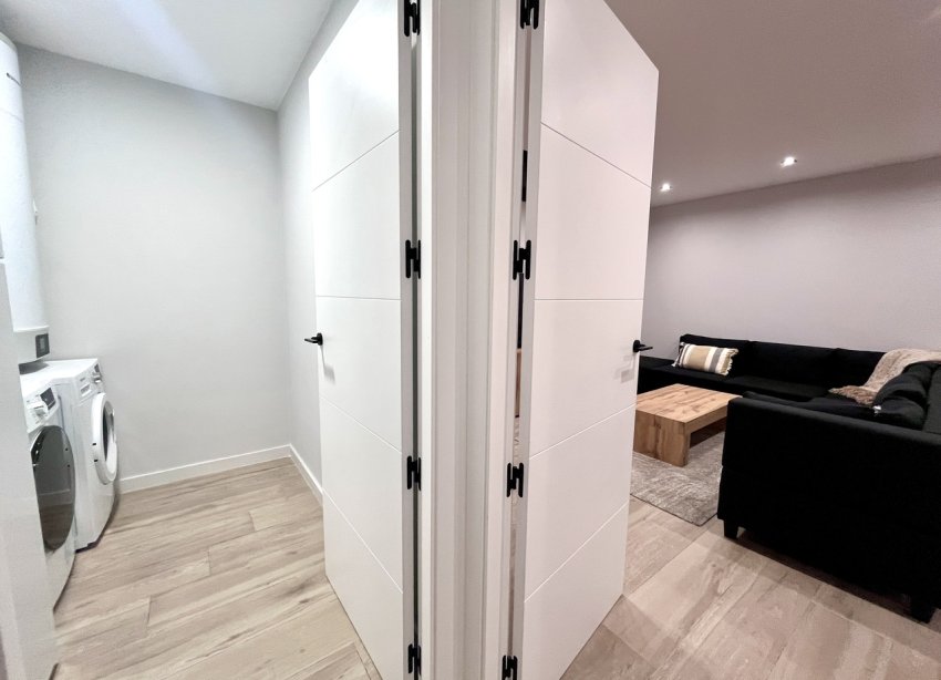 Resale - Villa - Punta Prima