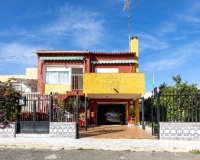 Resale - Villa - Punta Prima