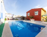 Resale - Villa - Punta Prima