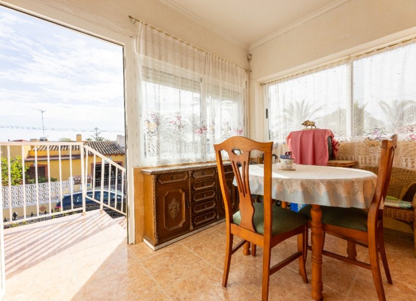 Resale - Villa - Punta Prima