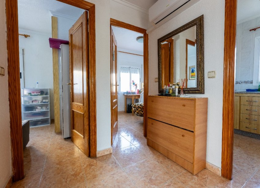 Resale - Villa - Punta Prima