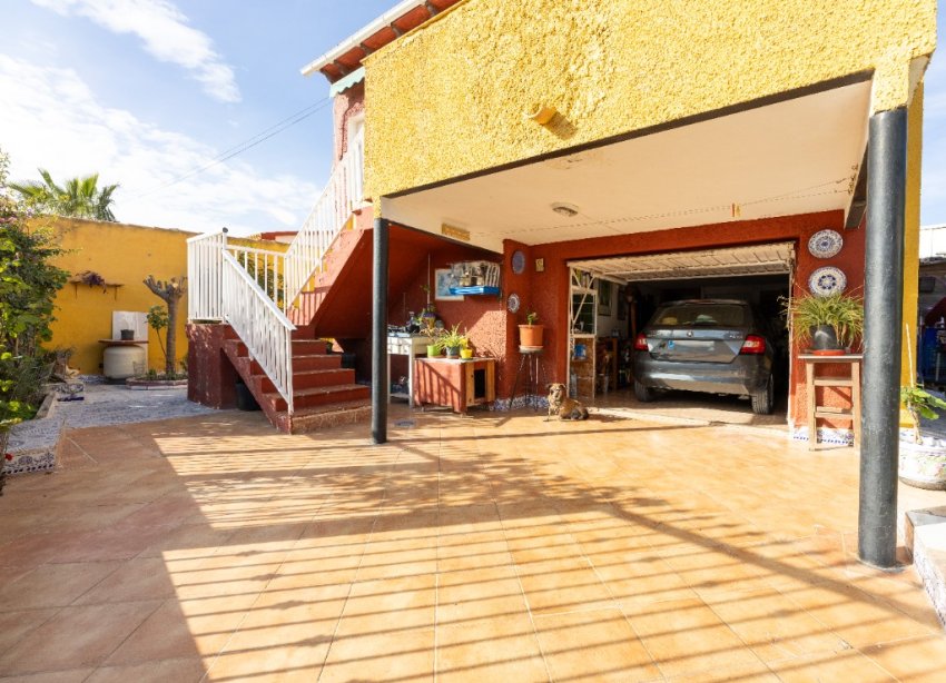 Resale - Villa - Punta Prima