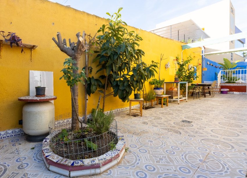 Resale - Villa - Punta Prima