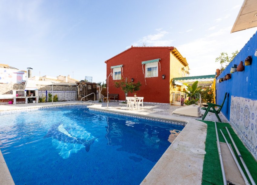 Resale - Villa - Punta Prima